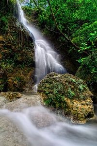 Prachtige Waterval bij Yogyakarta van Ardi Mulder