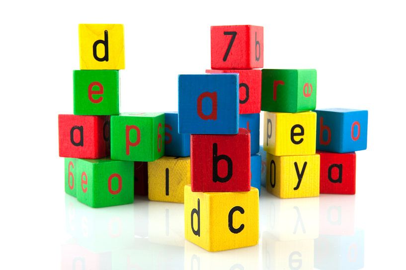 Buchstaben des Alphabets auf Spielzeugblöcken von Ivonne Wierink