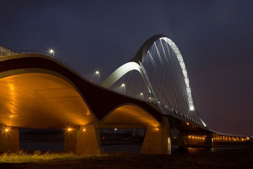De Oversteek, Nijmegen by Inge Bogaards