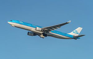 KLM Airbus A330-300 Hofplein - Rotterdam. sur Jaap van den Berg