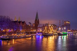 Weser avec marché de Noël Schlachtezauber