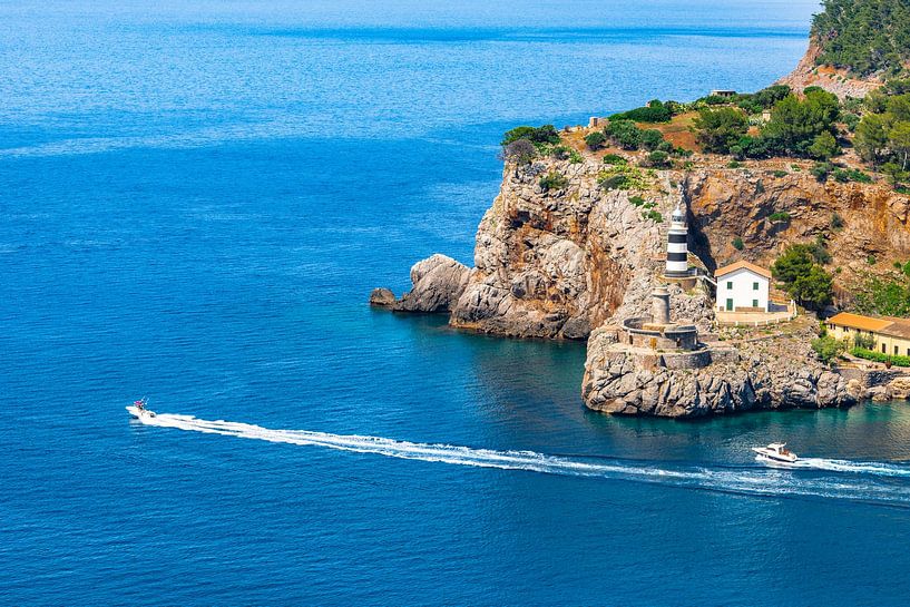 Phare de Puerto de Soller sur l'île de Majorque, Espagne par Alex Winter