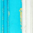 Abstract van pastel blauw op een gebladderd ijzeren paneel van Texel eXperience thumbnail