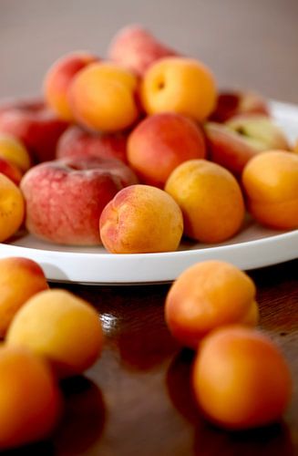 Aprikosen und Bergpfirsich
