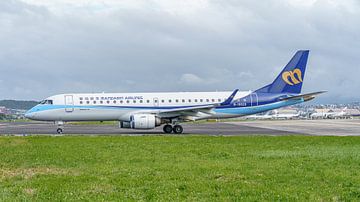 Mandarin Airlines Embraer ERJ-190 passagiersvliegtuig. van Jaap van den Berg