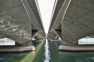 Unter der Esplanade-Brücke