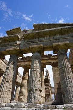 Temple grec en Italie sur Dominic Corbeau