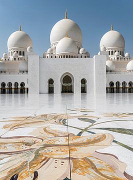 Sheikh Zayed Mosque by Ko Hoogesteger