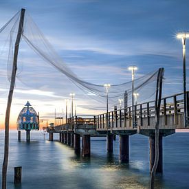 Pont de mer avec cloche de plongée à Zingst sur Sabine Böke-Bergau