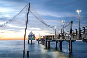 Pier with diving bell in Zingst