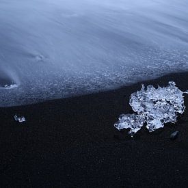 Floe on lava beach von Pep Dekker