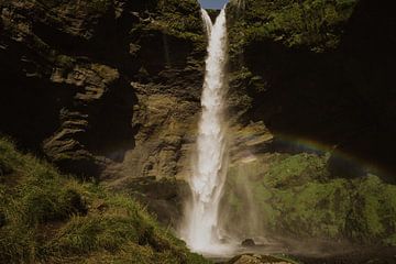 Kvernufoss, waterval op IJsland van Fenna Duin-Huizing