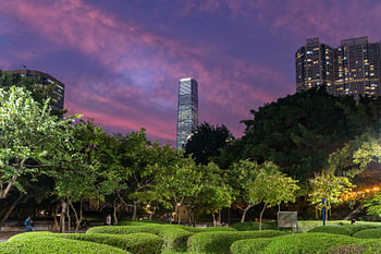 Hong Kong's hoogste gebouw tijdens zonsondergang