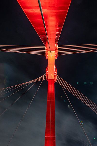 Willemsbrug Rotterdam from bottom to top by Karin Riethoven