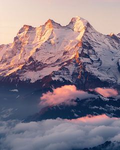 Magisches Alpenlicht im Morgengrauen
