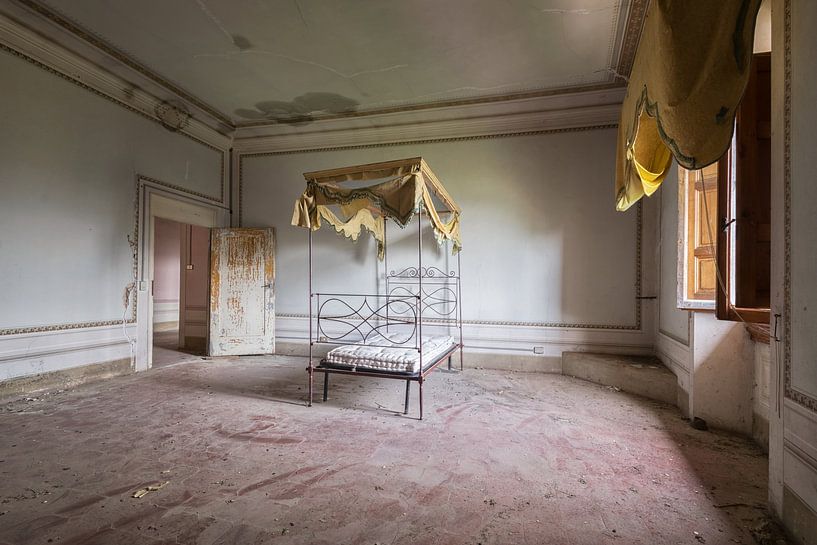 Lost Place - la chambre jaune par Linda Lu