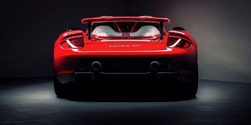 Rode Porsche Carrera GT van Ansho Bijlmakers