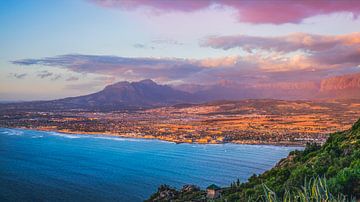 Cape Town sunset by Wilke Tiellemans