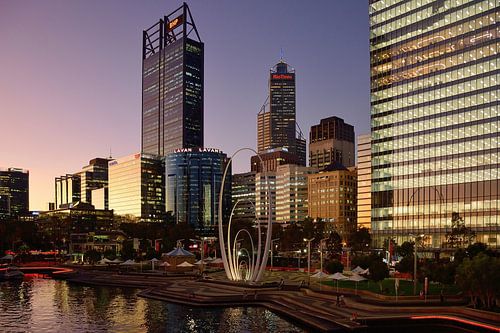Perth skyline na zonsondergang