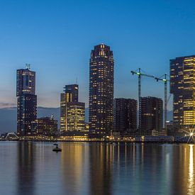 Rotterdam skyline kop  van Zuid zonsondergang van Maurits van Hout