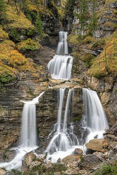 Chute d'eau Kuhflucht près de Garmisch-Partenkirchen en Bavière sur Michael Valjak