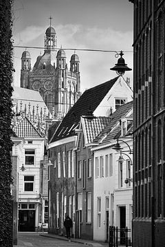 De Waterstraat in Den Bosch in zwart-wit