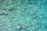 Zwemmen aan de Italiaanse kust in Puglia