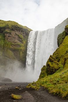 Skógafoss-Wasserfall
