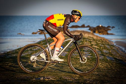 Tim Merlier national champion beach race breakwater