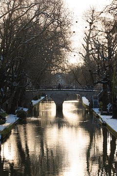 Die Weesbrug in Utrecht im winterlichen Gegenlicht (stehend) von André Blom Fotografie Utrecht