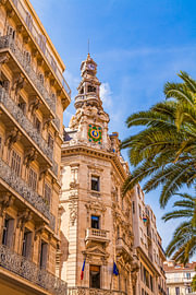 Historische gebouwen aan de Place Victor Hugo in Toulon van Werner Dieterich