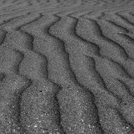 Vormen in het zand op het strand van Zandvoort sur Mighuel Geutskens