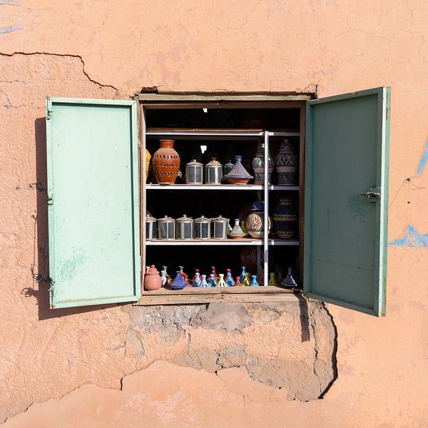 Display earthware shop. by Arthur van der Zwan