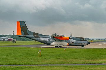Luftwaffe C-160 Transall tijdens afscheidstournee. van Jaap van den Berg