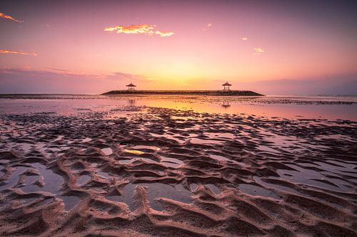 Tempel in de zee Bali Sanur zonsopgang