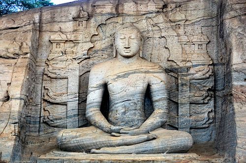Meditierender Buddha in Polonnaruwa von Frank Photos