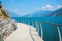 fietspad Ciclopista del garda, langs het Gardameer bij