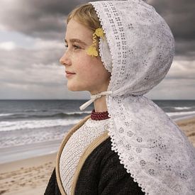 Ein Mädchen aus Walcheren in Zeeland [Neuauflage] von Affect Fotografie