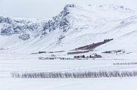 Dorpje in de winter in IJsland van Paul Weekers Fotografie thumbnail