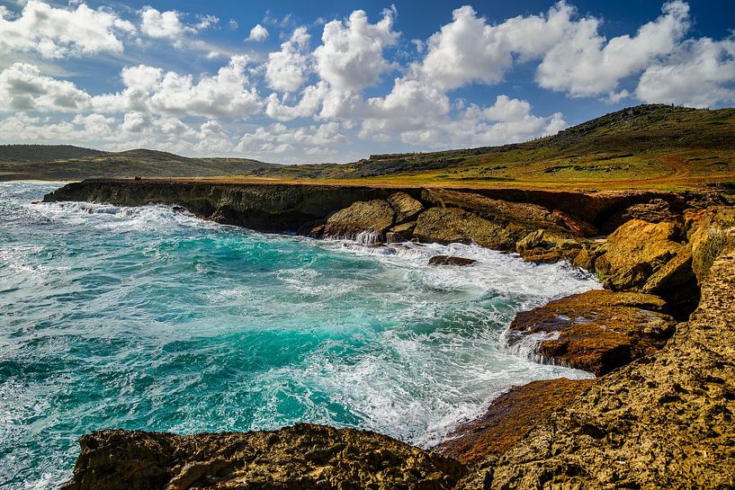 Ein Blick auf die felsige Küste von Aruba&#039;. von Andreas Völkel