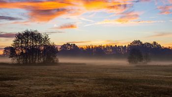 Drentse landschap bij zonsondergang