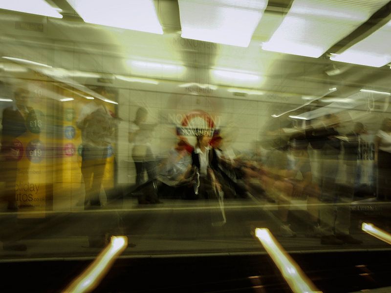 Monument - London Tube Station von Ruth Klapproth