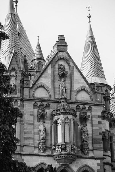 Drachenburg Castle by Luis Emilio Villegas Amador