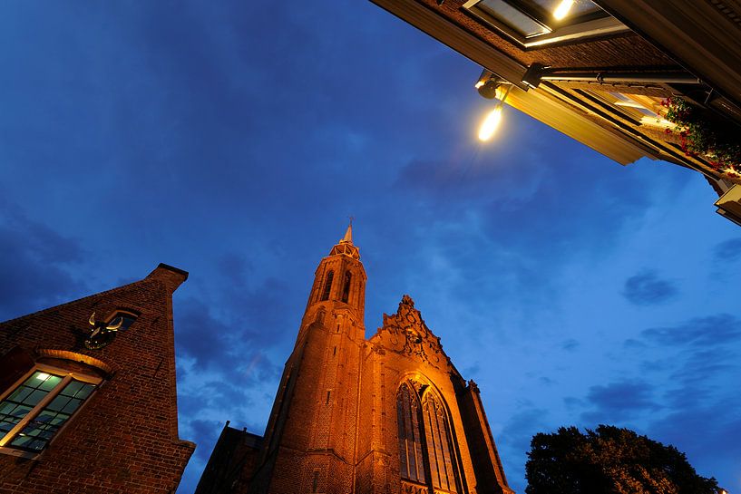 Kleine Vleeshal und Catharijnekerk in der Lange Nieuwstraat in Utrecht von Donker Utrecht