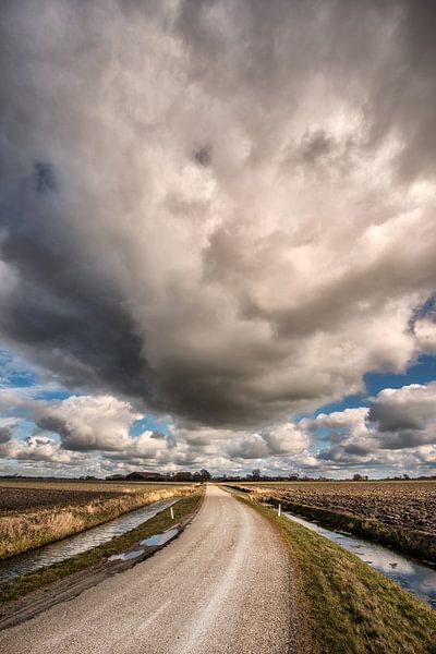 Een wolk op het Friese platteland von Harrie Muis