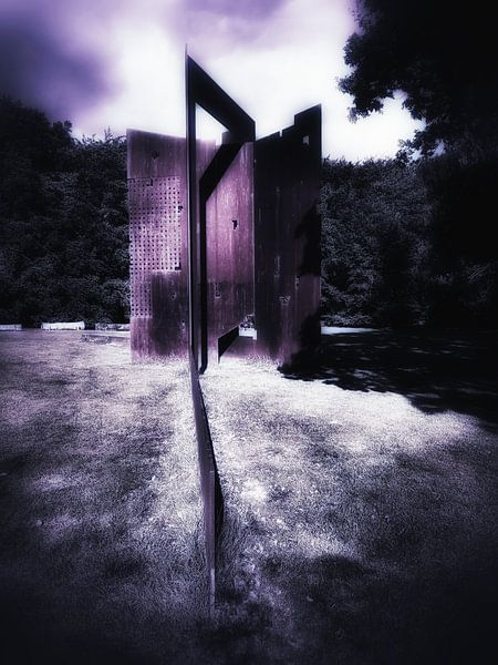 Purple construction by Elo Mars