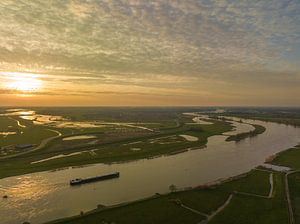 IJssel und Reevediep Frühlings-Sonnenuntergang von oben