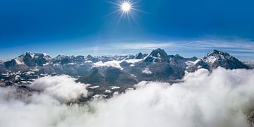 Bergtop boven Berchtesgaden van Dieter Meyrl