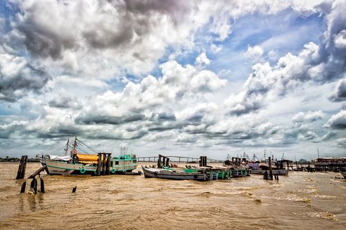 Jules Wijdenbosch Bridge - Suriname