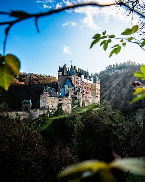 Eltz Castle by Joris Machholz